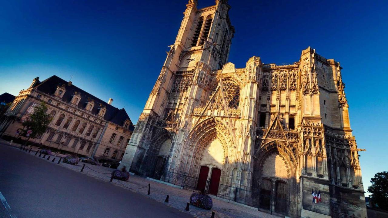Les Cieux De La Cathedrale - Calme - Jardin - Wifi Apartment Troyes